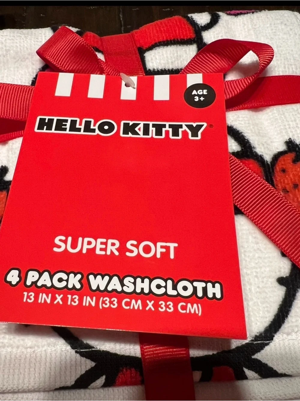 Hello Kitty Super Soft Berries Hand Towels & Washcloth Set of 6